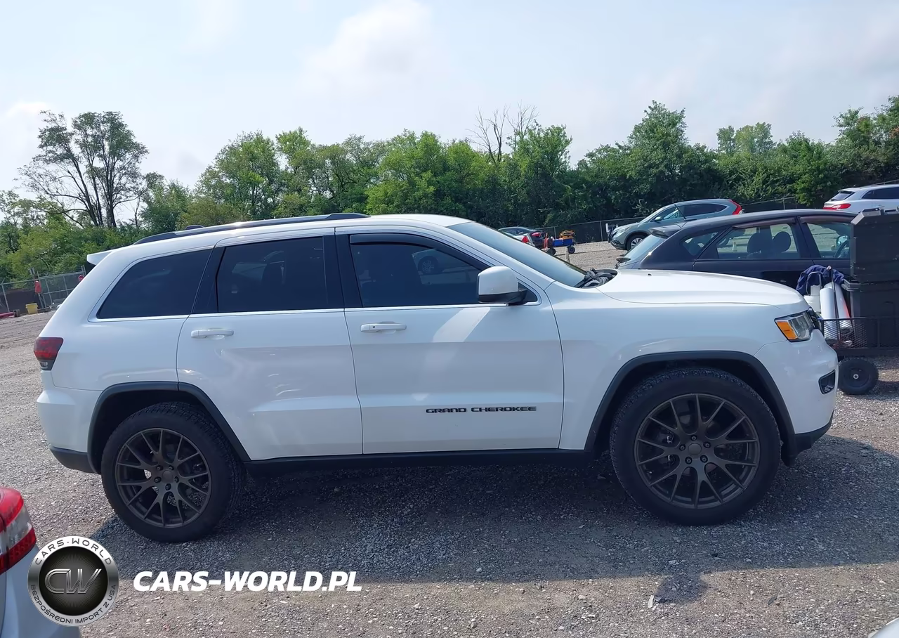 2020 Jeep Grand Cherokee Laredo VIN:1C4RJFAG2LC125491 - 13
