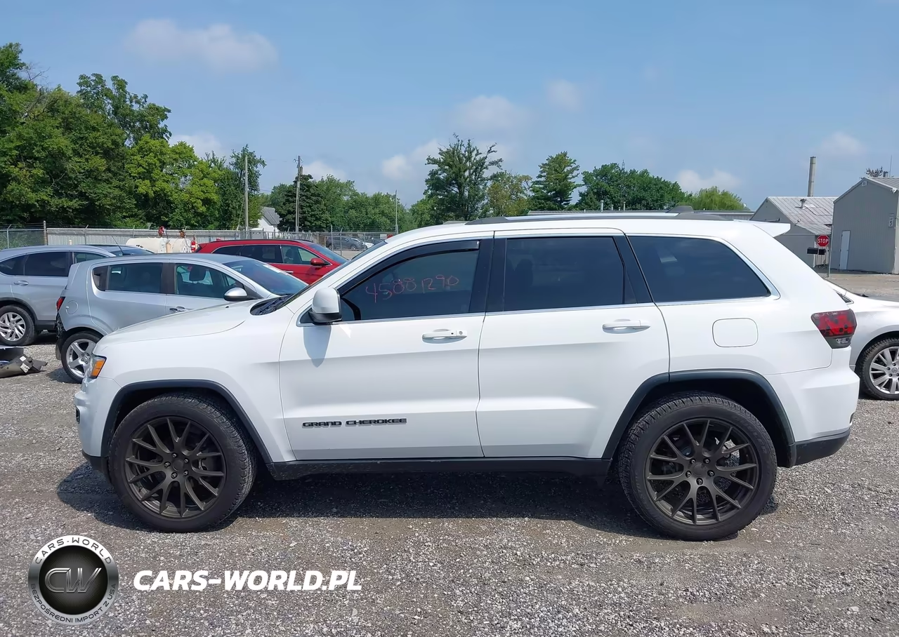 2020 Jeep Grand Cherokee Laredo VIN:1C4RJFAG2LC125491 - 14