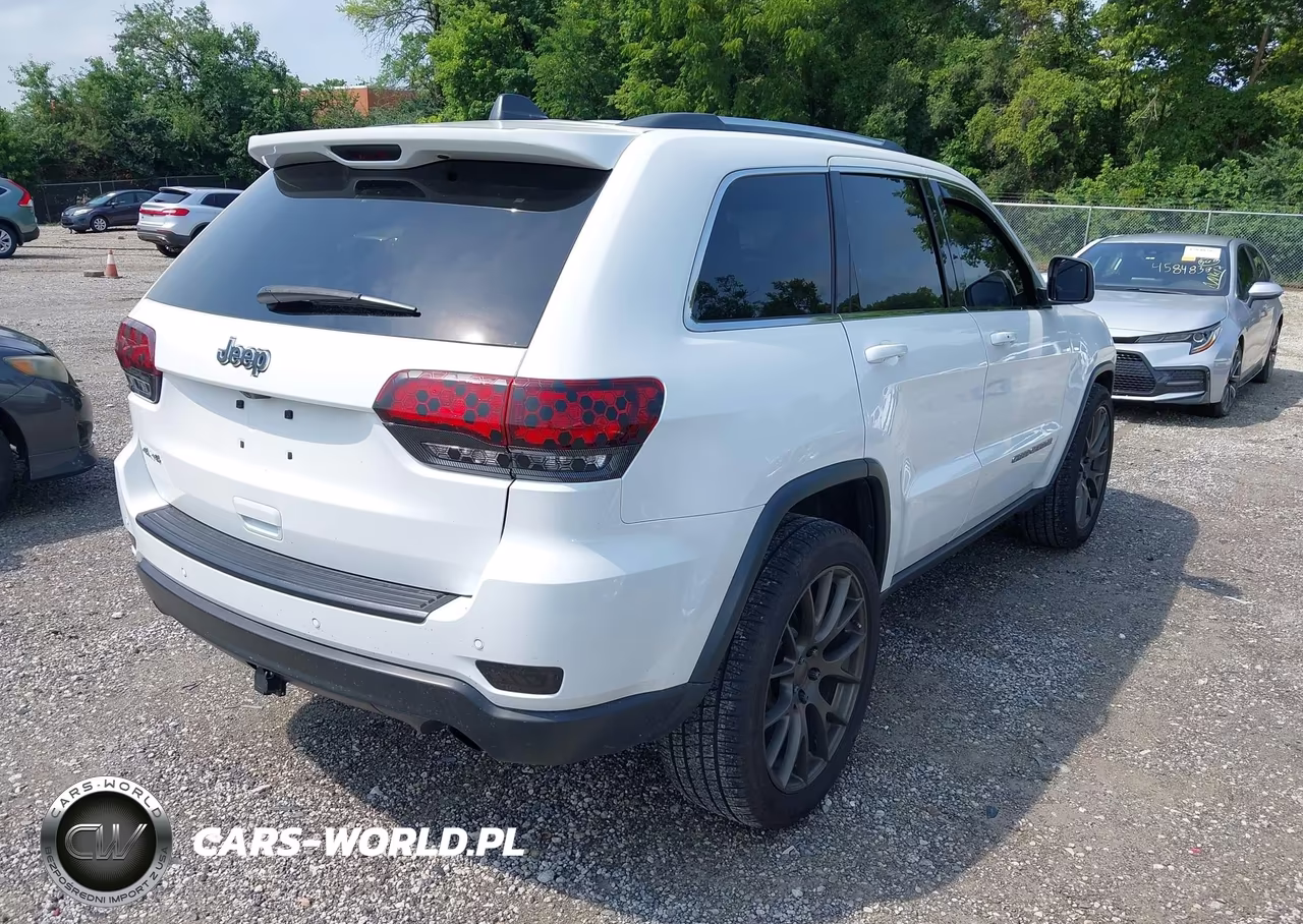 2020 Jeep Grand Cherokee Laredo VIN:1C4RJFAG2LC125491 - 4