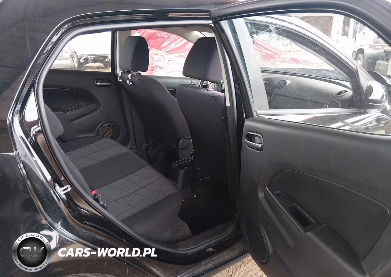 2011 Mazda Mazda2 Sport VIN:JM1DE1HZ6B0119377 - 8