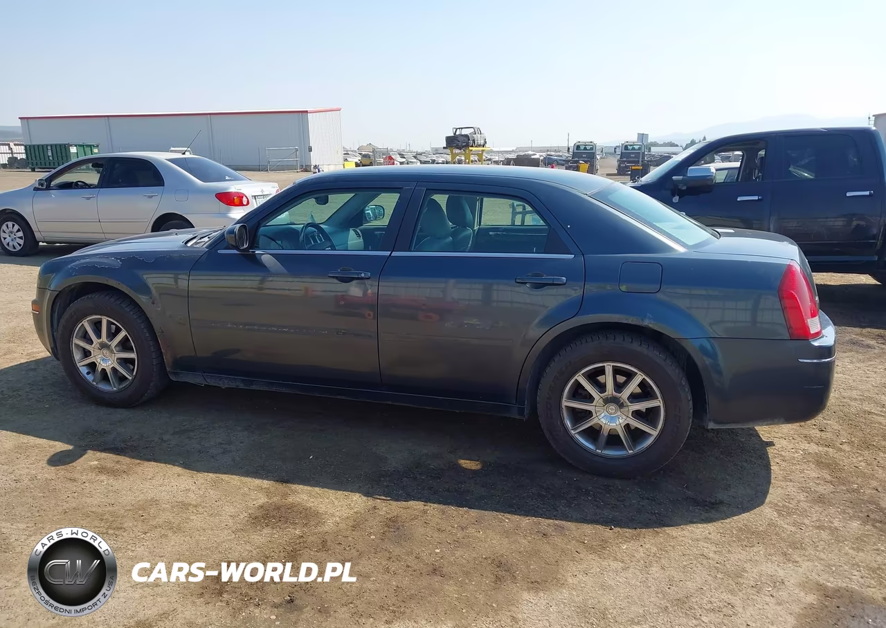 2007 Chrysler 300 Touring VIN:2C3LK53G17H679106 - 14