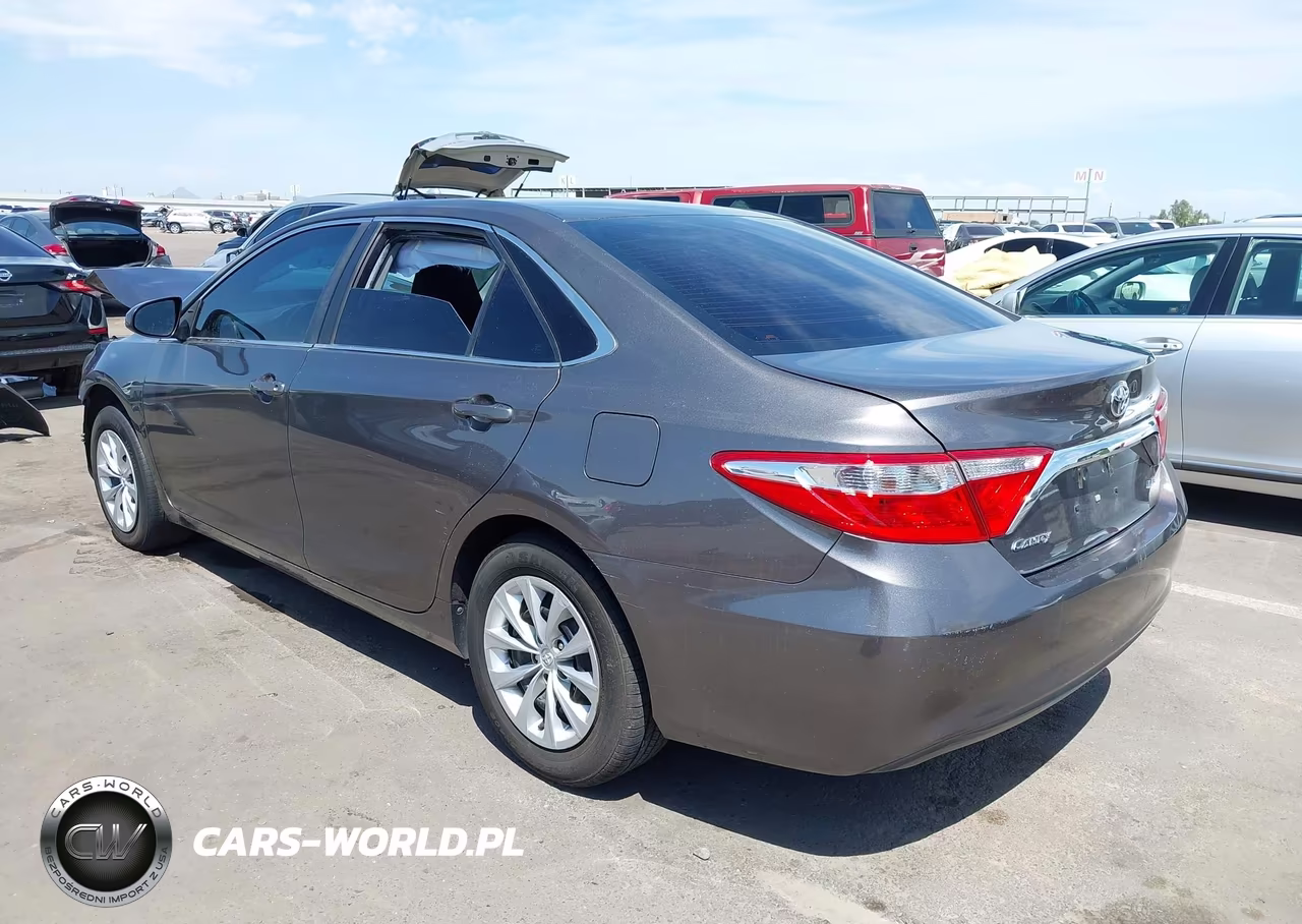2015 Toyota Camry Le VIN:4T1BF1FK0FU956730 - 3