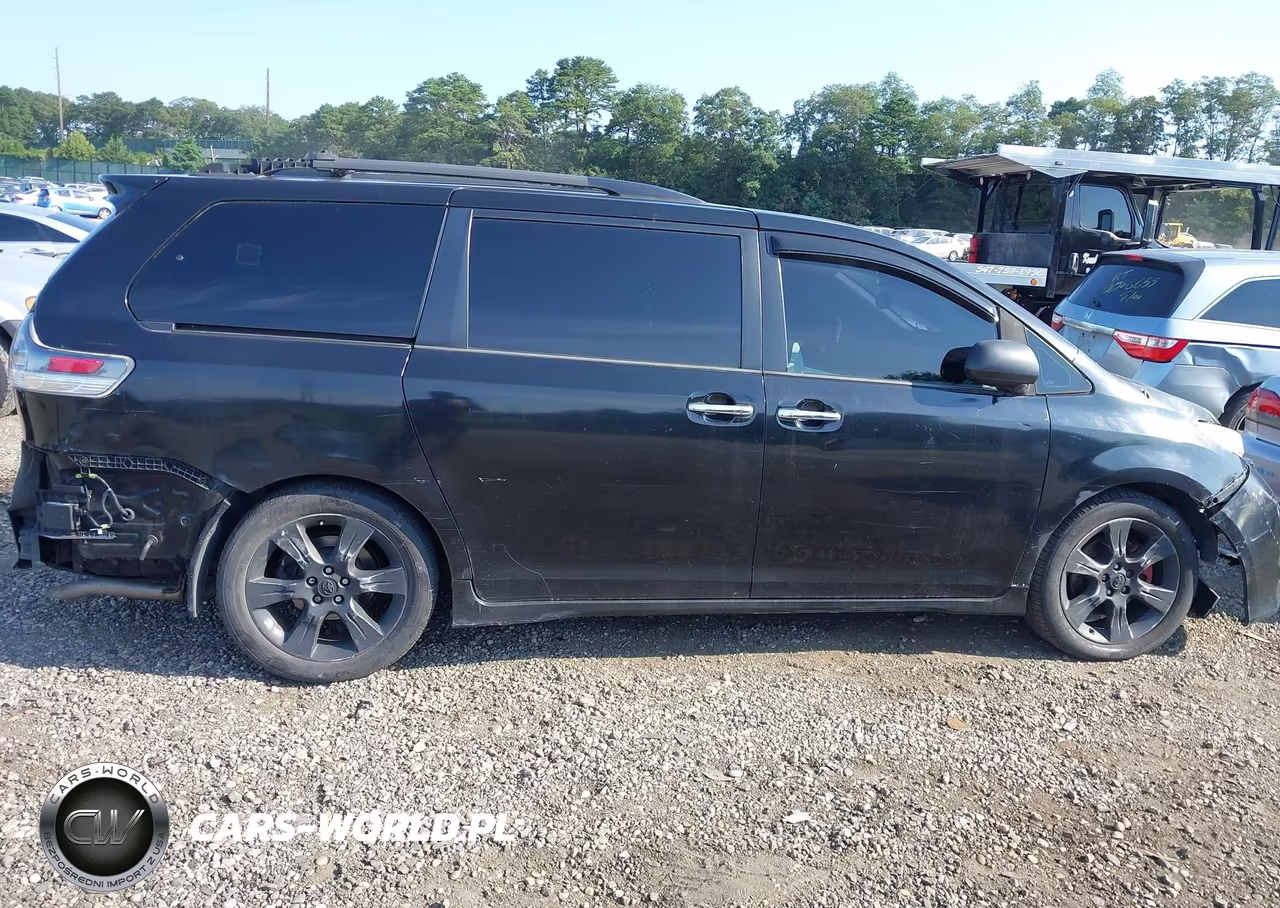 2013 Toyota Sienna Se 8 Passenger VIN:5TDXK3DC8DS346086 - 13