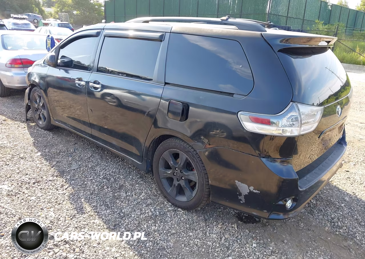2013 Toyota Sienna Se 8 Passenger VIN:5TDXK3DC8DS346086 - 3
