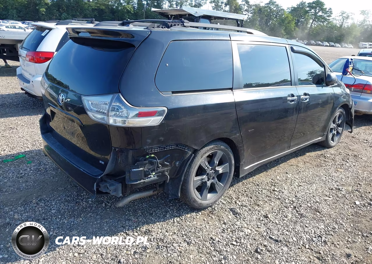 2013 Toyota Sienna Se 8 Passenger VIN:5TDXK3DC8DS346086 - 4