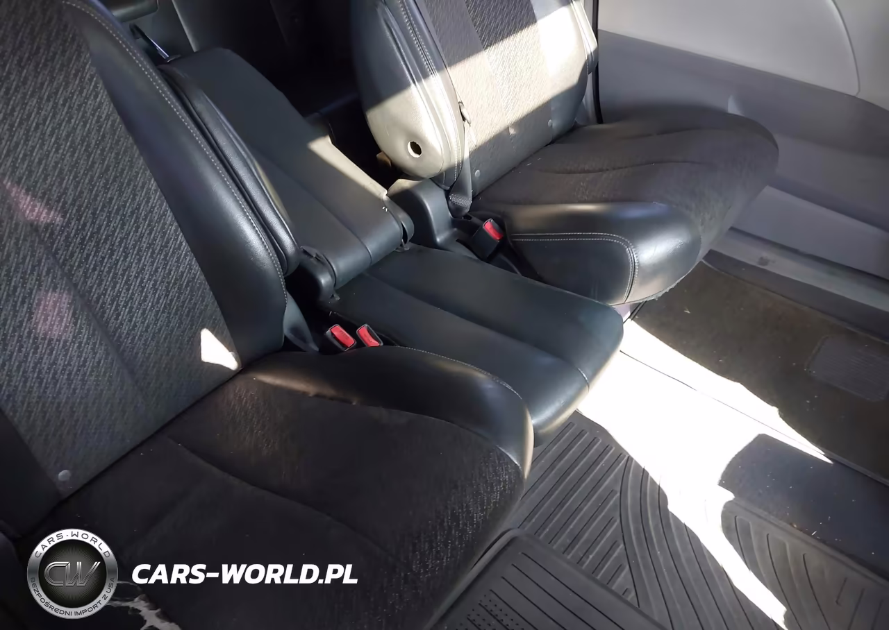 2013 Toyota Sienna Se 8 Passenger VIN:5TDXK3DC8DS346086 - 8