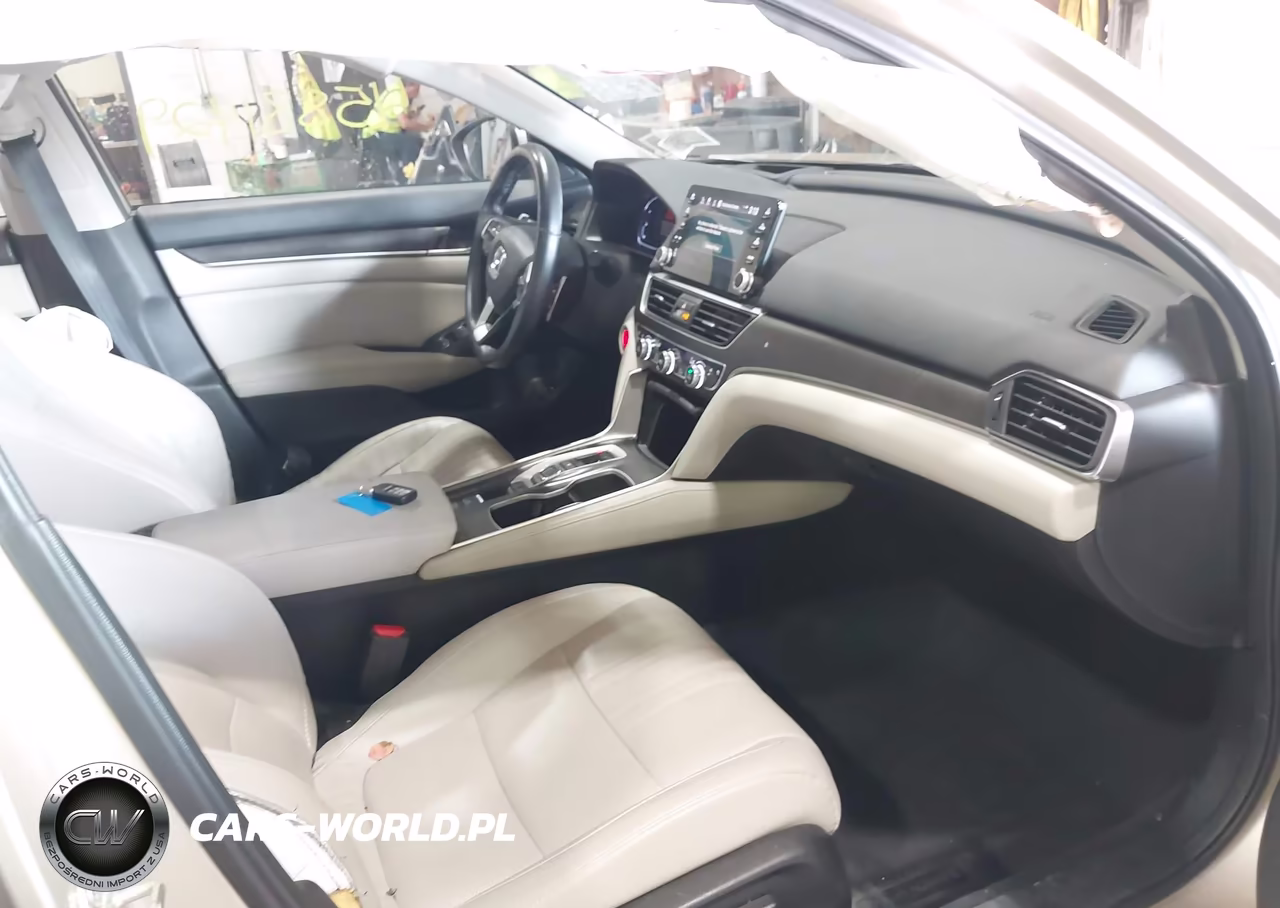 2018 Honda Accord Touring 2.0T VIN:1HGCV2F91JA032727 - 5