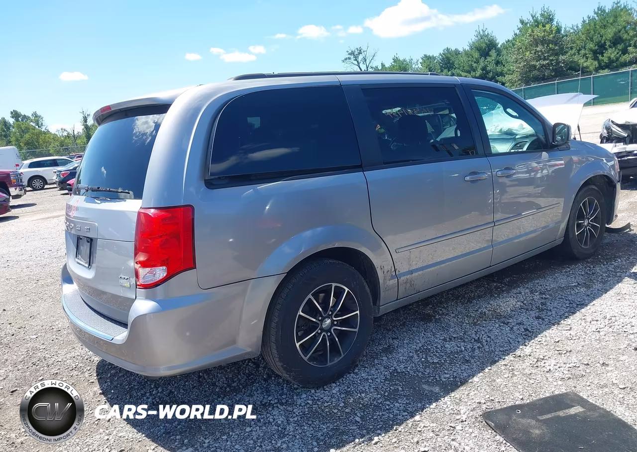 2017 Dodge Grand Caravan Gt VIN:2C4RDGEG0HR673544 - 4