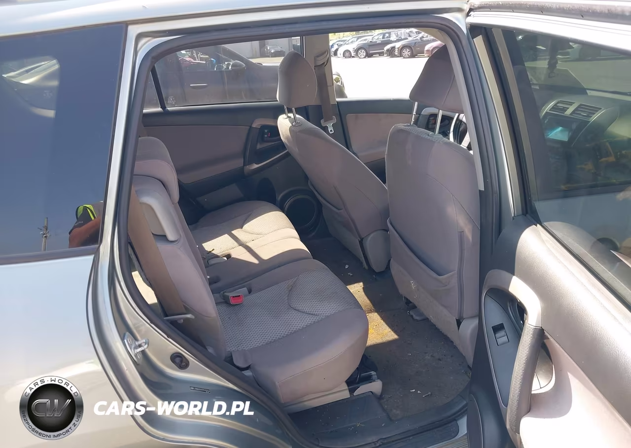 2007 Toyota Rav4 VIN:JTMBD33V375102704 - 8