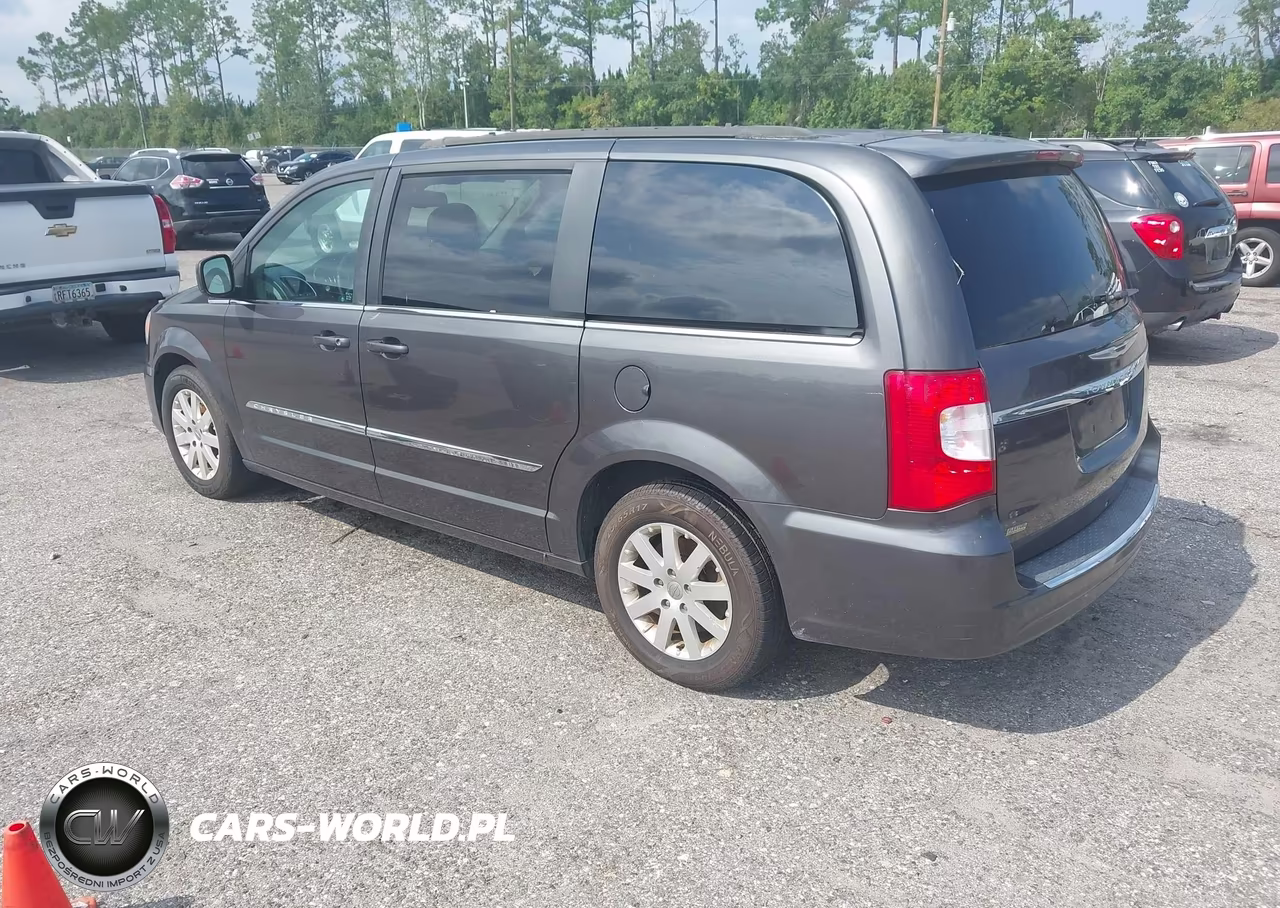 2015 Chrysler Town & Country Touring VIN:2C4RC1BG0FR673240 - 3