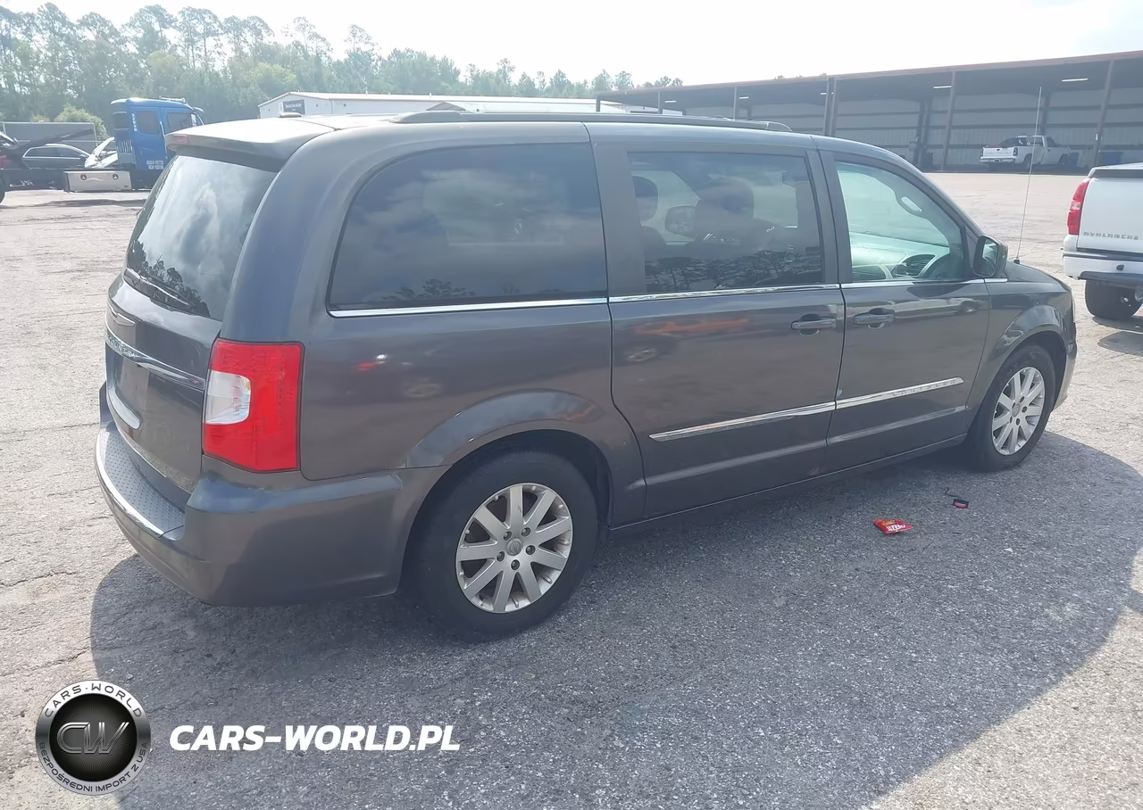 2015 Chrysler Town & Country Touring VIN:2C4RC1BG0FR673240 - 4