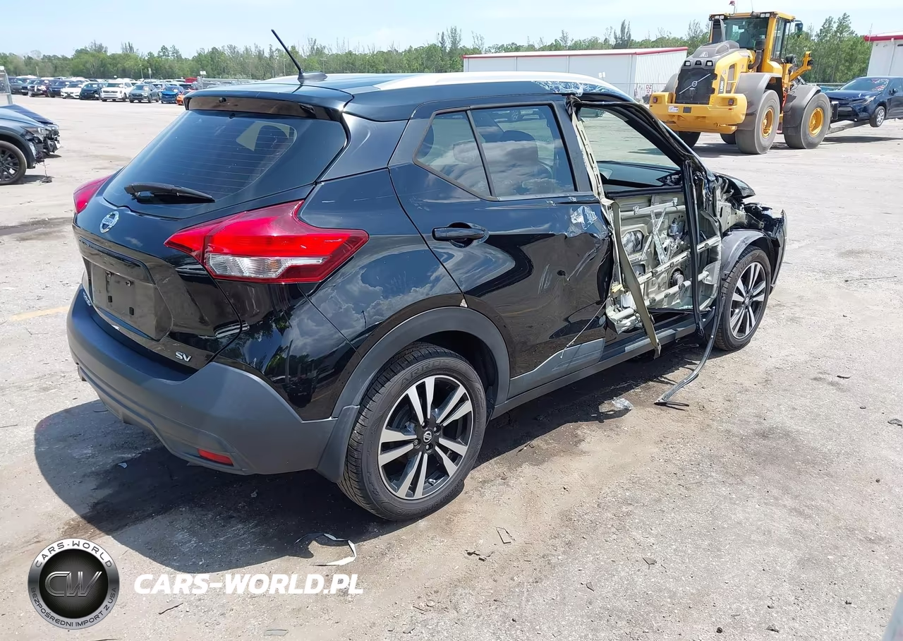 2019 Nissan Kicks Sv VIN:3N1CP5CU0KL521149 - 4
