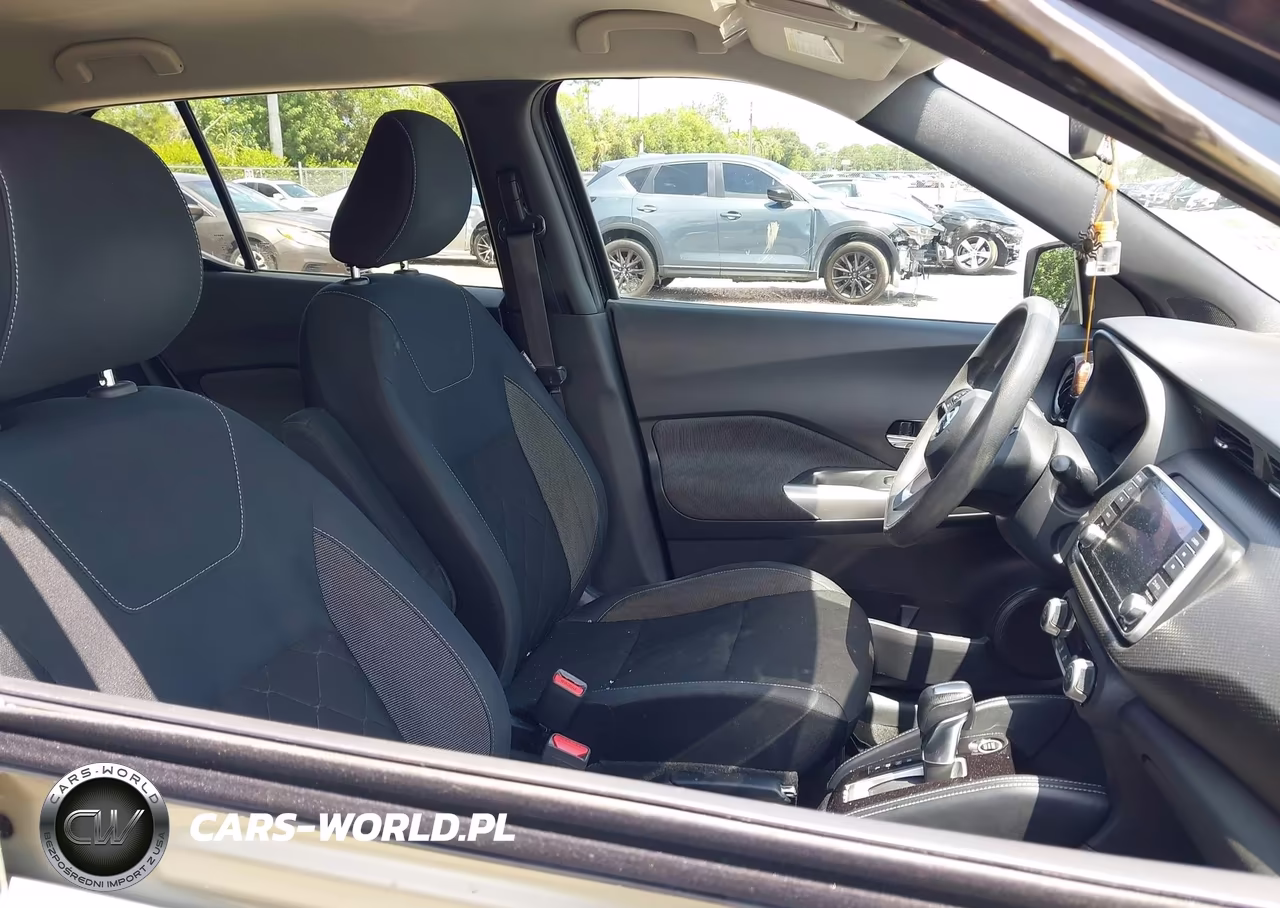 2019 Nissan Kicks Sv VIN:3N1CP5CU0KL521149 - 5
