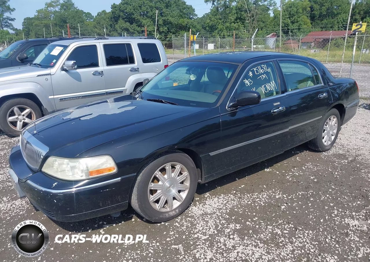 2011 Lincoln Town Car Signature Limited VIN:2LNBL8CV2BX751686 - 2
