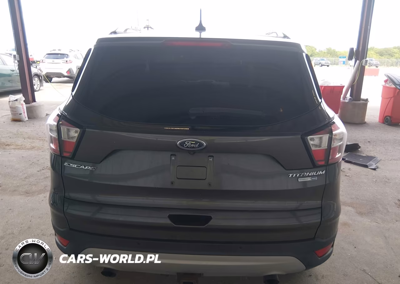 2018 Ford Escape Titanium VIN:1FMCU9J91JUC07019 - 17