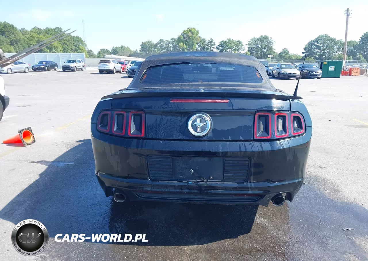 2014 Ford Mustang V6 Premium VIN:1ZVBP8EM3E5241119 - 16