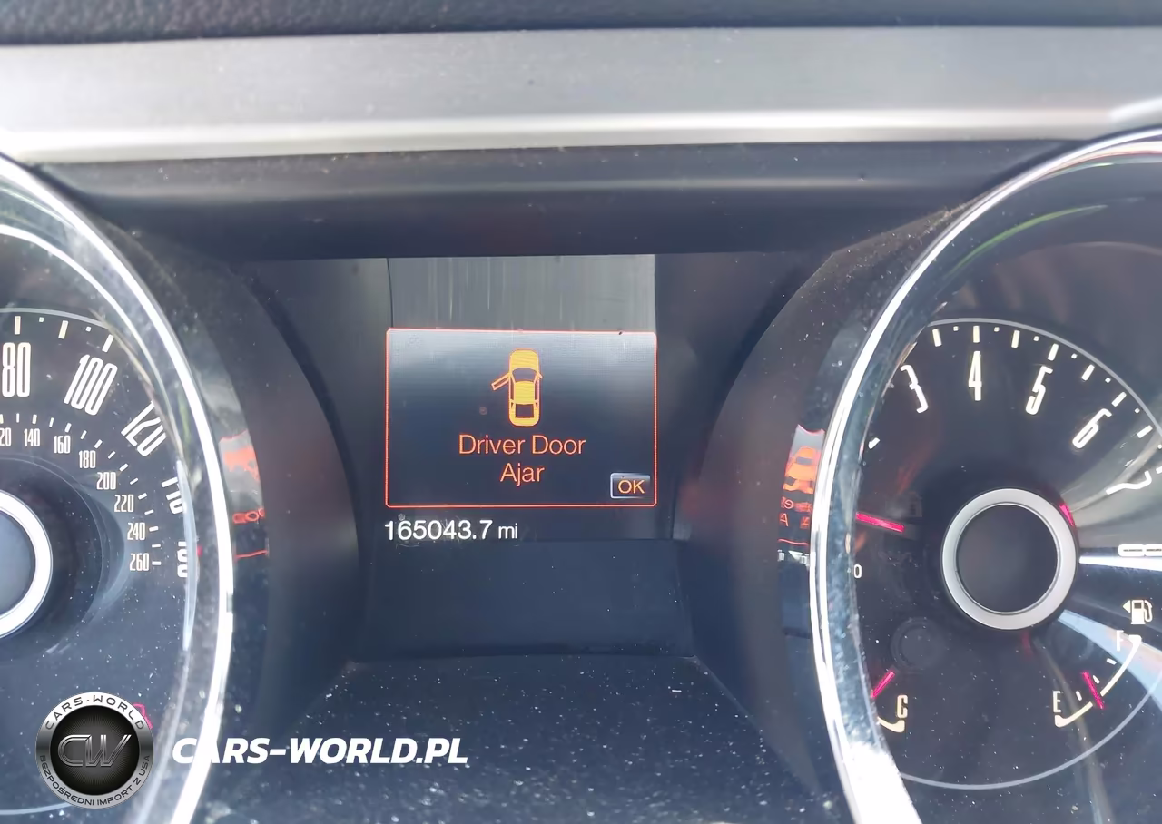 2014 Ford Mustang V6 Premium VIN:1ZVBP8EM3E5241119 - 7