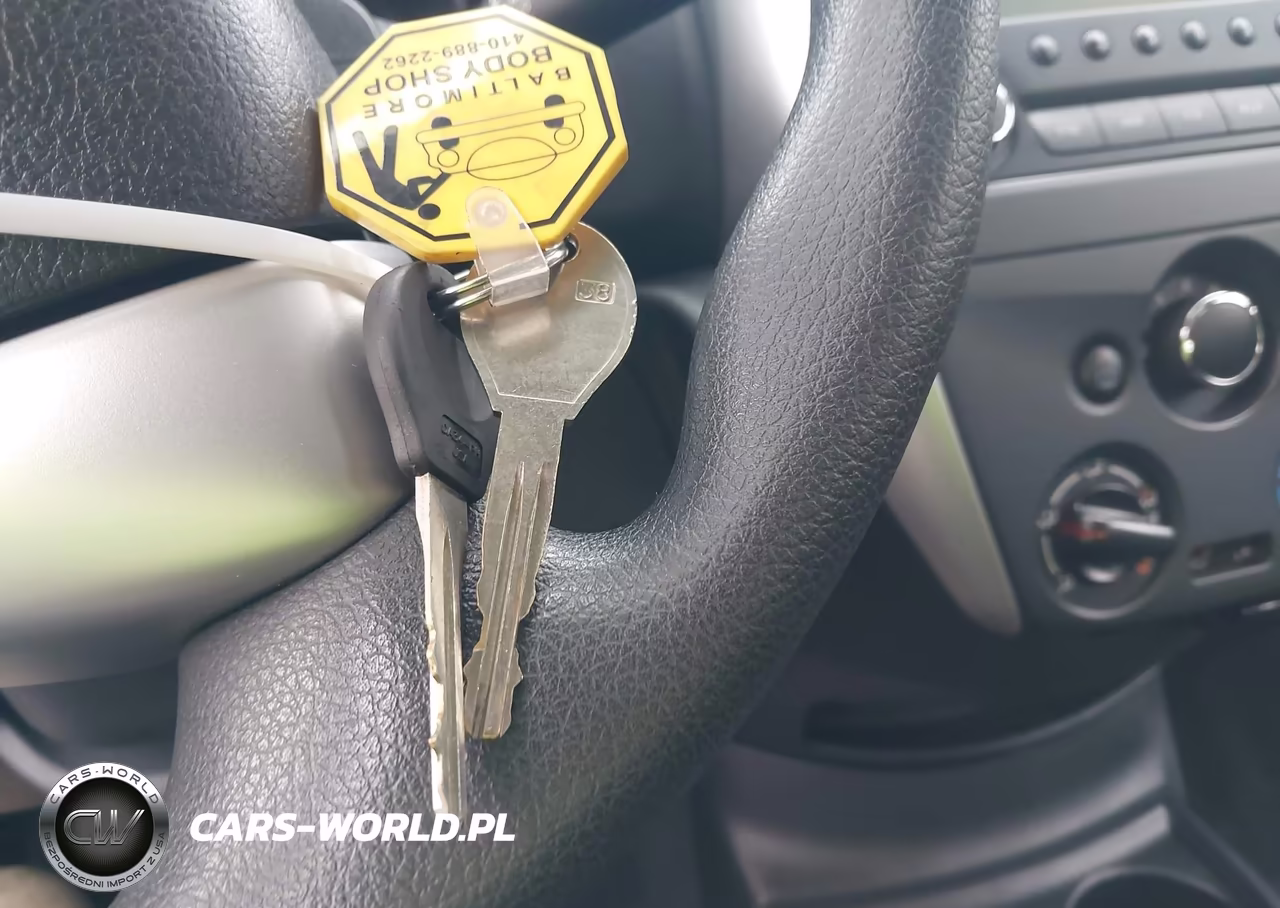 2015 Nissan Versa Note S (Sr) VIN:3N1CE2CP9FL367237 - 11