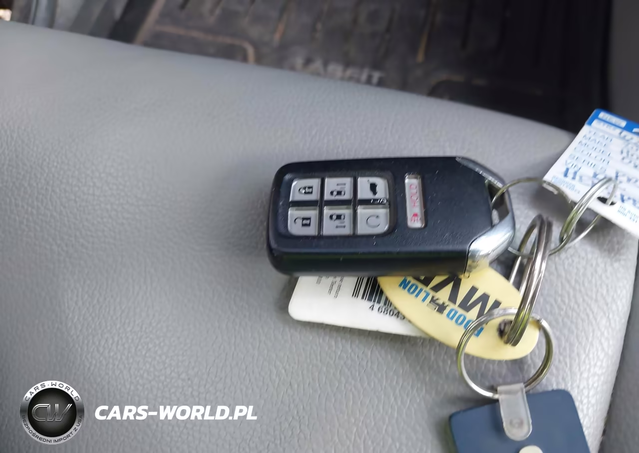 2022 Honda Odyssey Touring VIN:5FNRL6H8XNB044673 - 11