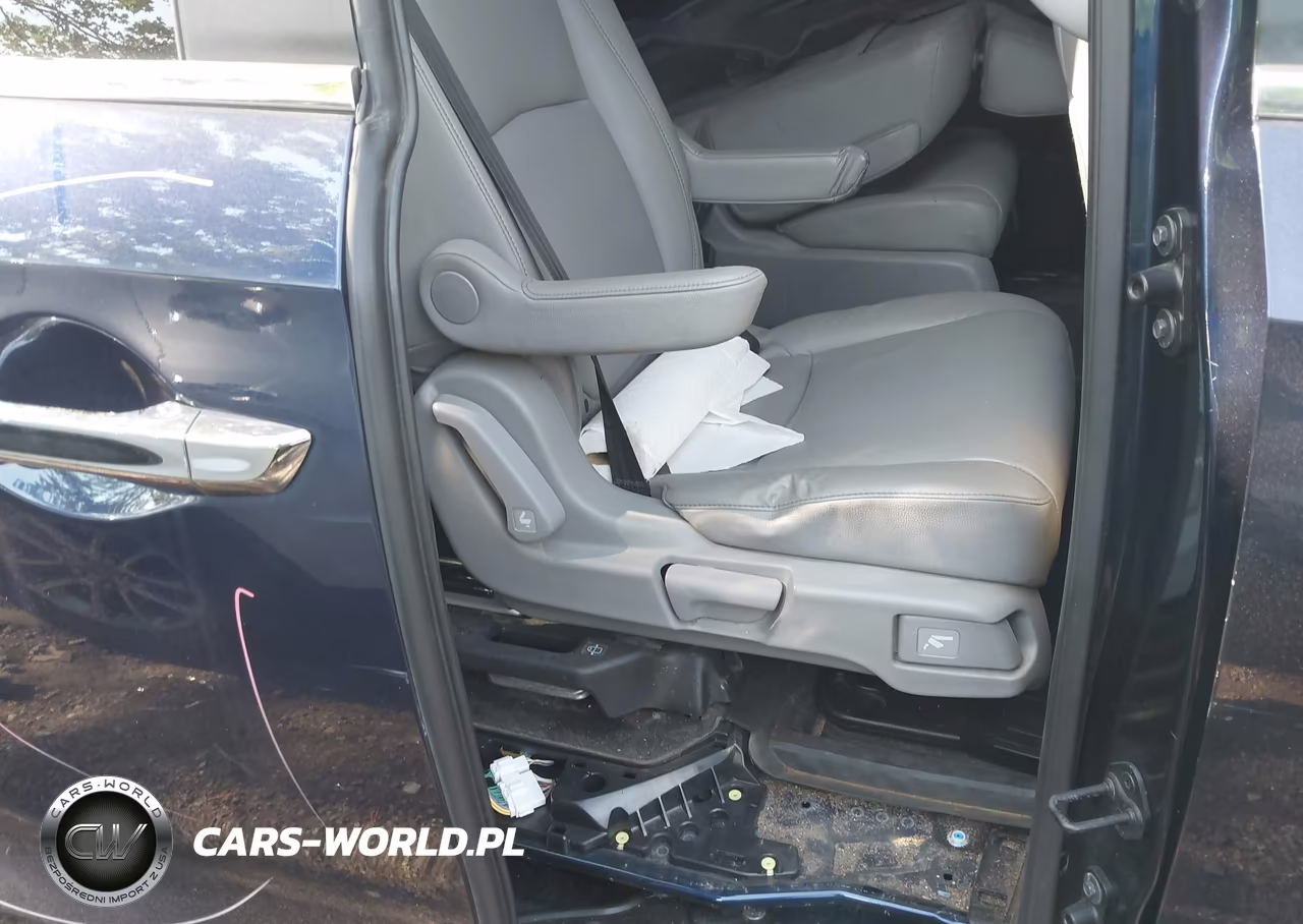 2022 Honda Odyssey Touring VIN:5FNRL6H8XNB044673 - 8