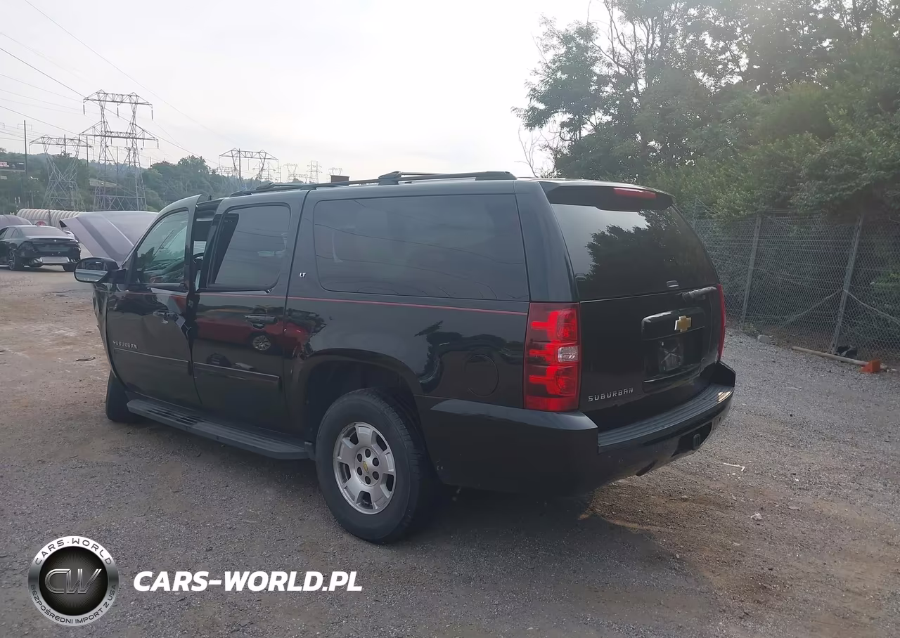 2013 Chevrolet Suburban 1500 Lt VIN:1GNSKJE73DR191467 - 3