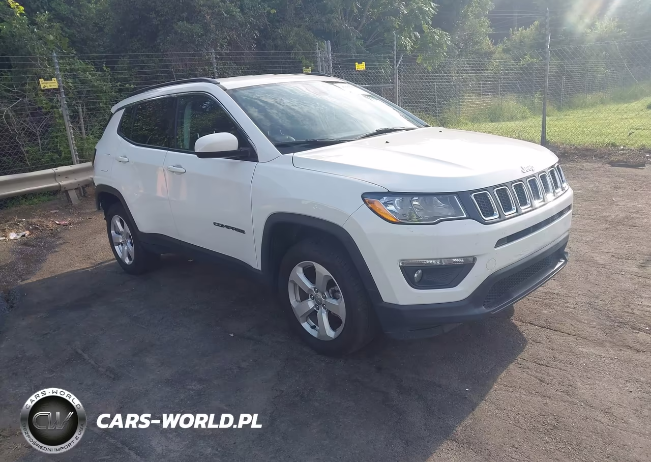 2019 Jeep Compass Latitude 4X4 VIN:3C4NJDBB0KT595740 - 1