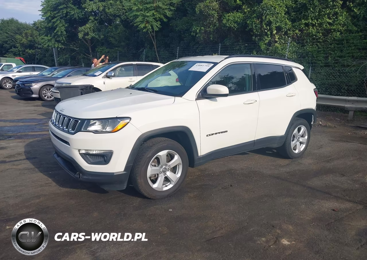 2019 Jeep Compass Latitude 4X4 VIN:3C4NJDBB0KT595740 - 2