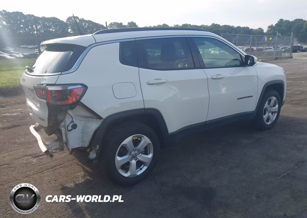 2019 Jeep Compass Latitude 4X4 VIN:3C4NJDBB0KT595740 - 4