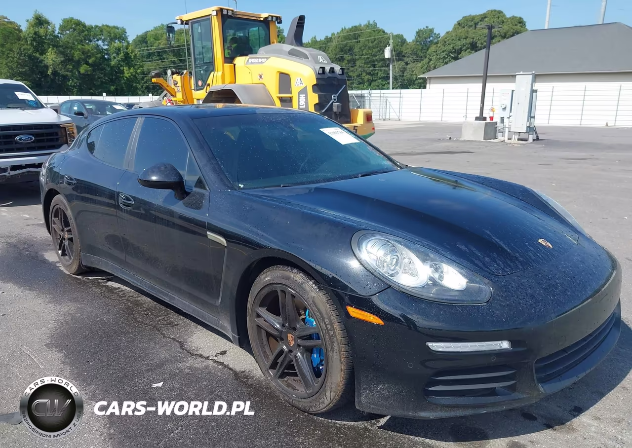 2015 Porsche Panamera 4