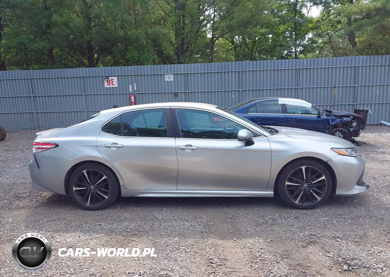2020 Toyota Camry Se VIN:4T1G11AK0LU328111 - 13