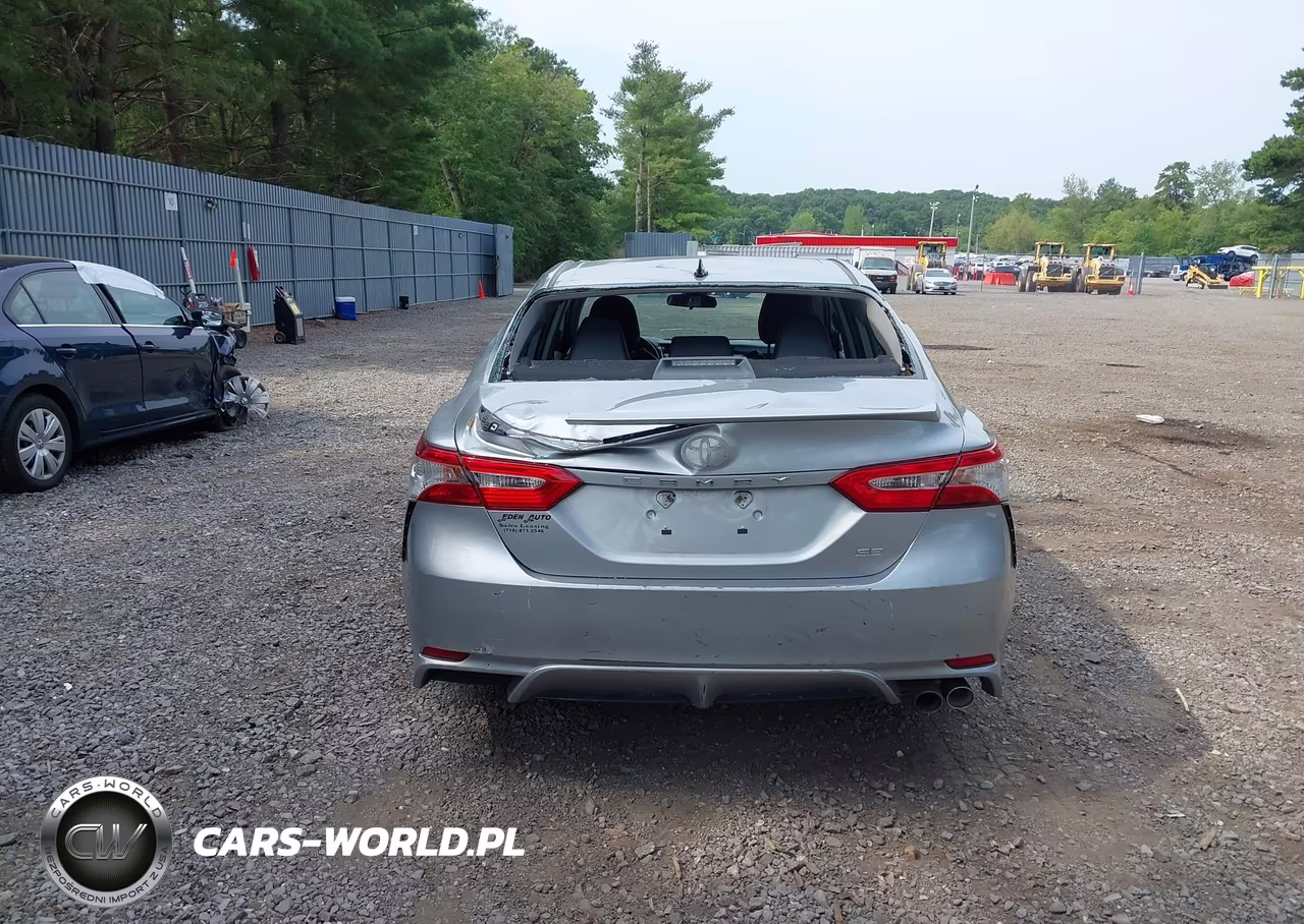 2020 Toyota Camry Se VIN:4T1G11AK0LU328111 - 16