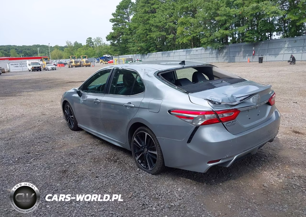 2020 Toyota Camry Se VIN:4T1G11AK0LU328111 - 3
