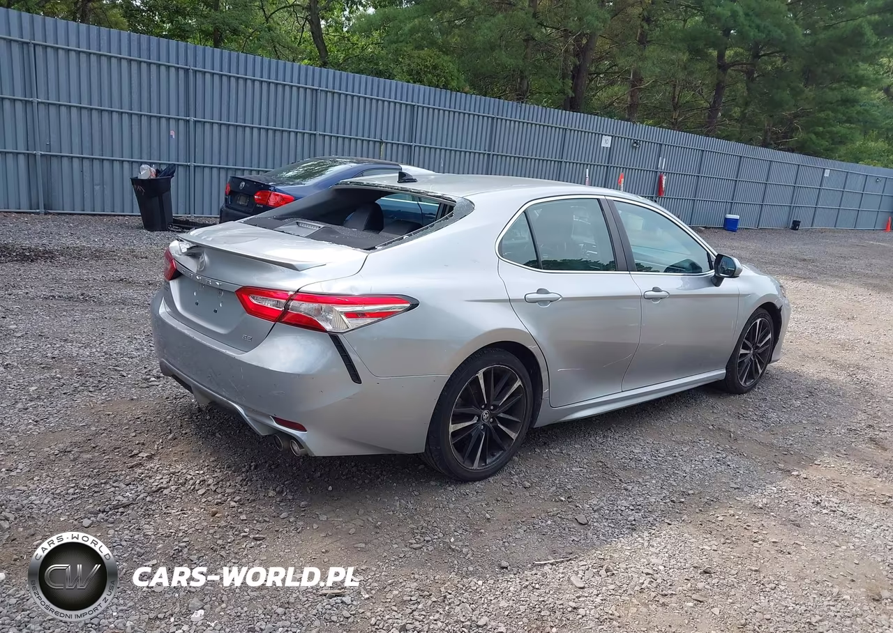 2020 Toyota Camry Se VIN:4T1G11AK0LU328111 - 4