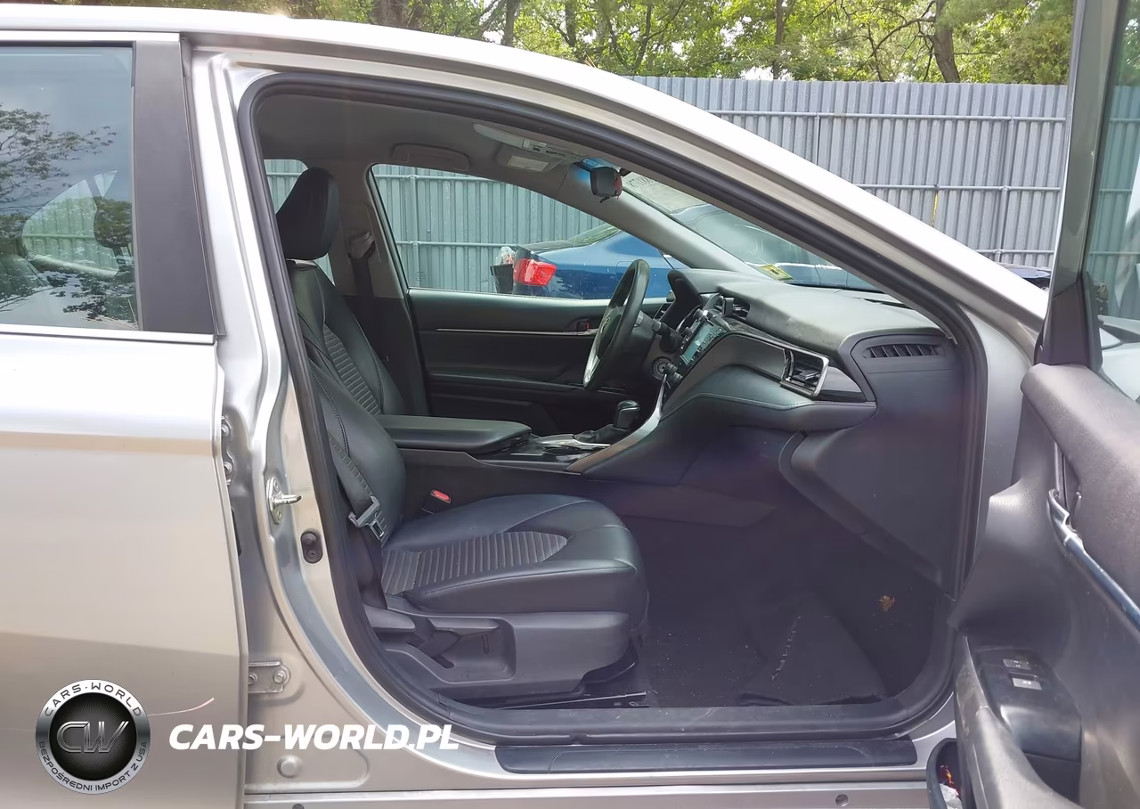 2020 Toyota Camry Se VIN:4T1G11AK0LU328111 - 5