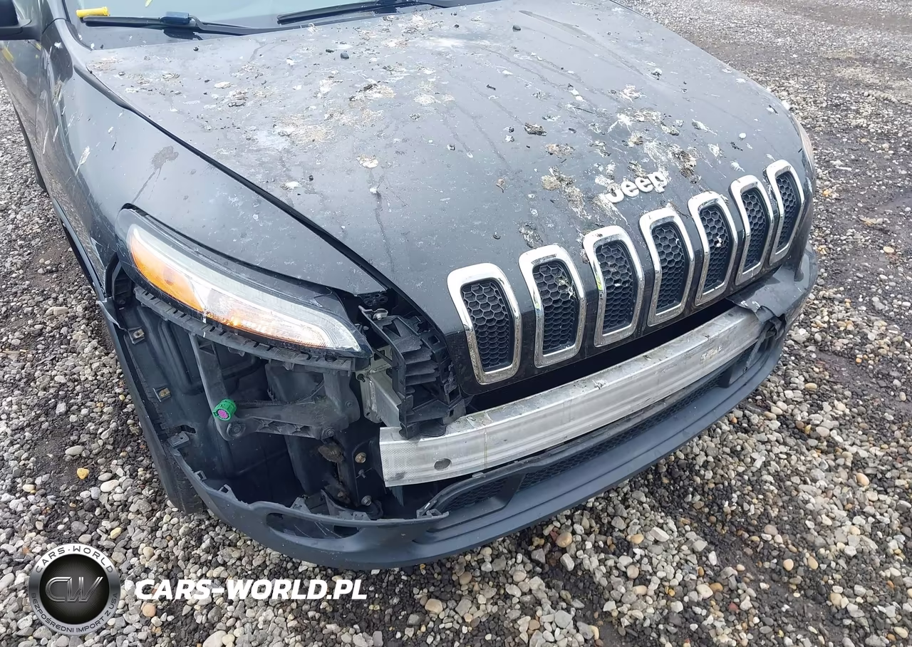 2015 Jeep Cherokee Latitude VIN:1C4PJMCB1FW559773 - 6