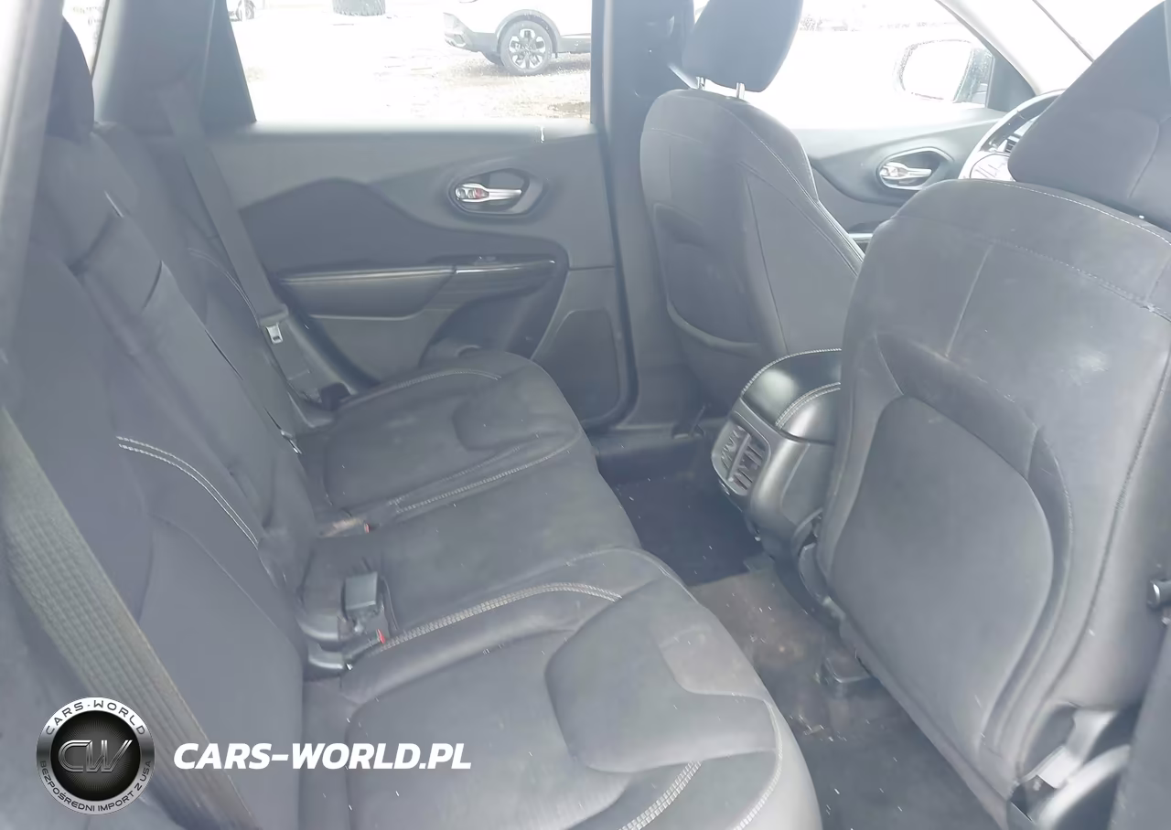 2015 Jeep Cherokee Latitude VIN:1C4PJMCB1FW559773 - 8