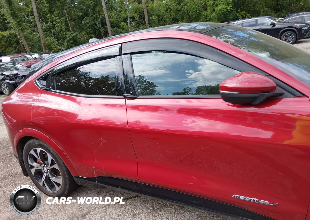 2021 Ford Mustang Mach-E Premium VIN:3FMTK3SU7MMA09950 - 13