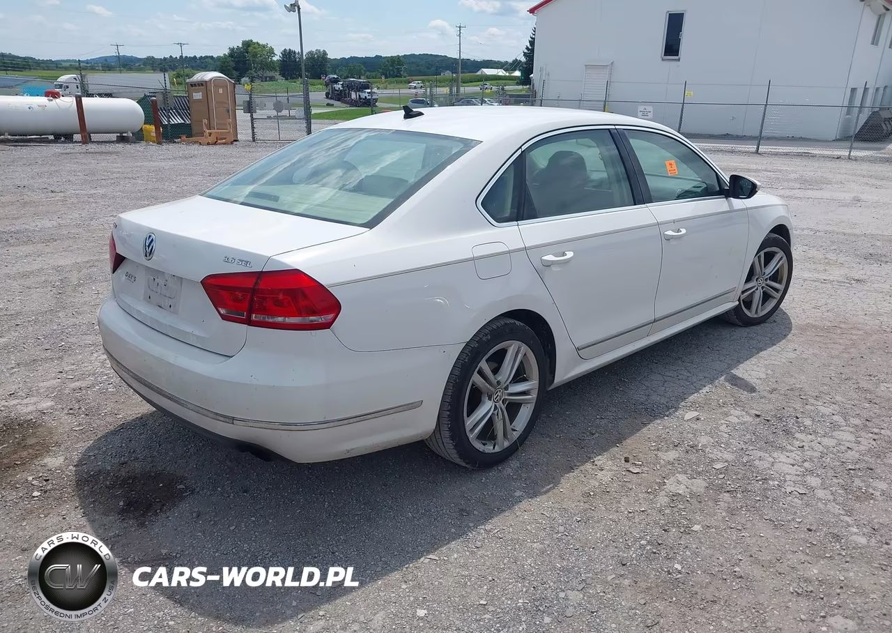 2012 Volkswagen Passat 3.6L V6 Sel Premium VIN:1VWCM7A37CC059002 - 4
