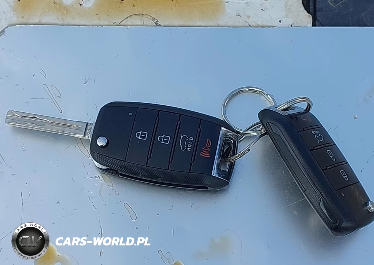 2018 Kia Soul + VIN:KNDJP3A5XJ7552108 - 11