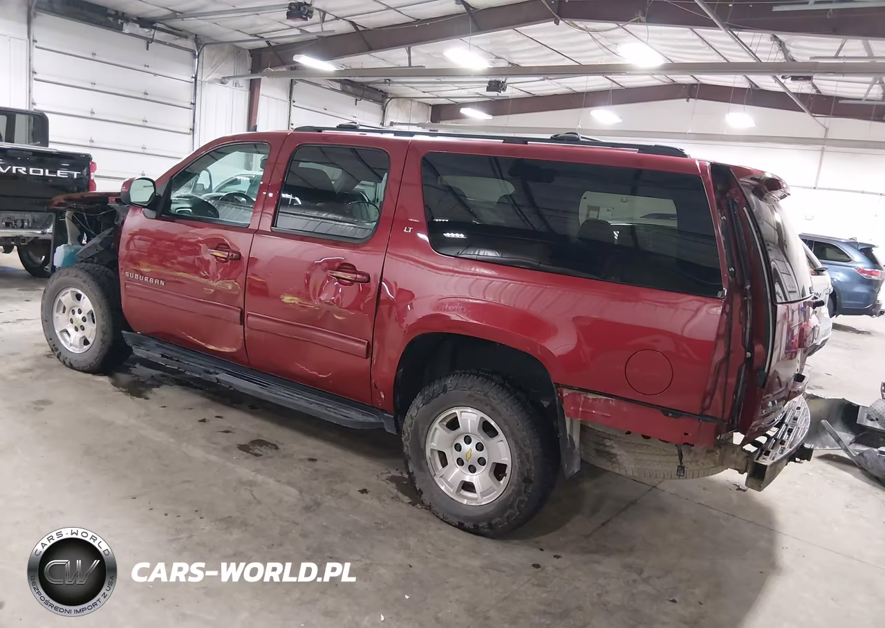 2014 Chevrolet Suburban Lt VIN:1GNSKJE70ER172313 - 3