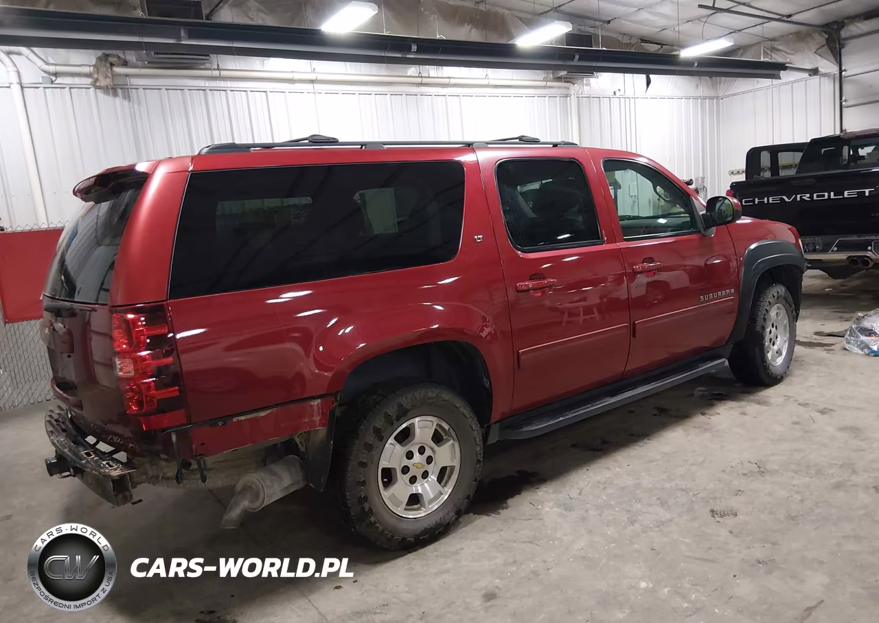 2014 Chevrolet Suburban Lt VIN:1GNSKJE70ER172313 - 4