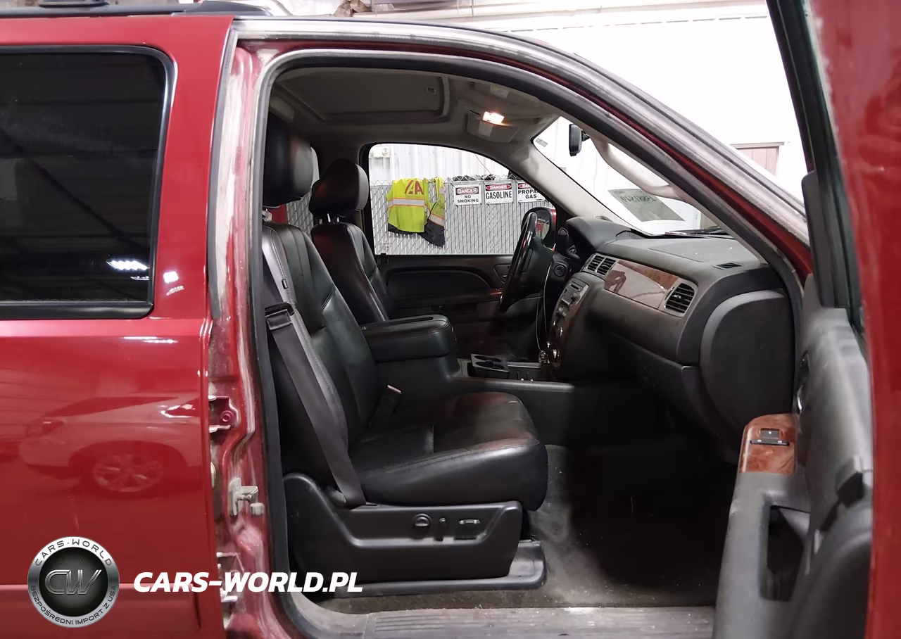 2014 Chevrolet Suburban Lt VIN:1GNSKJE70ER172313 - 5