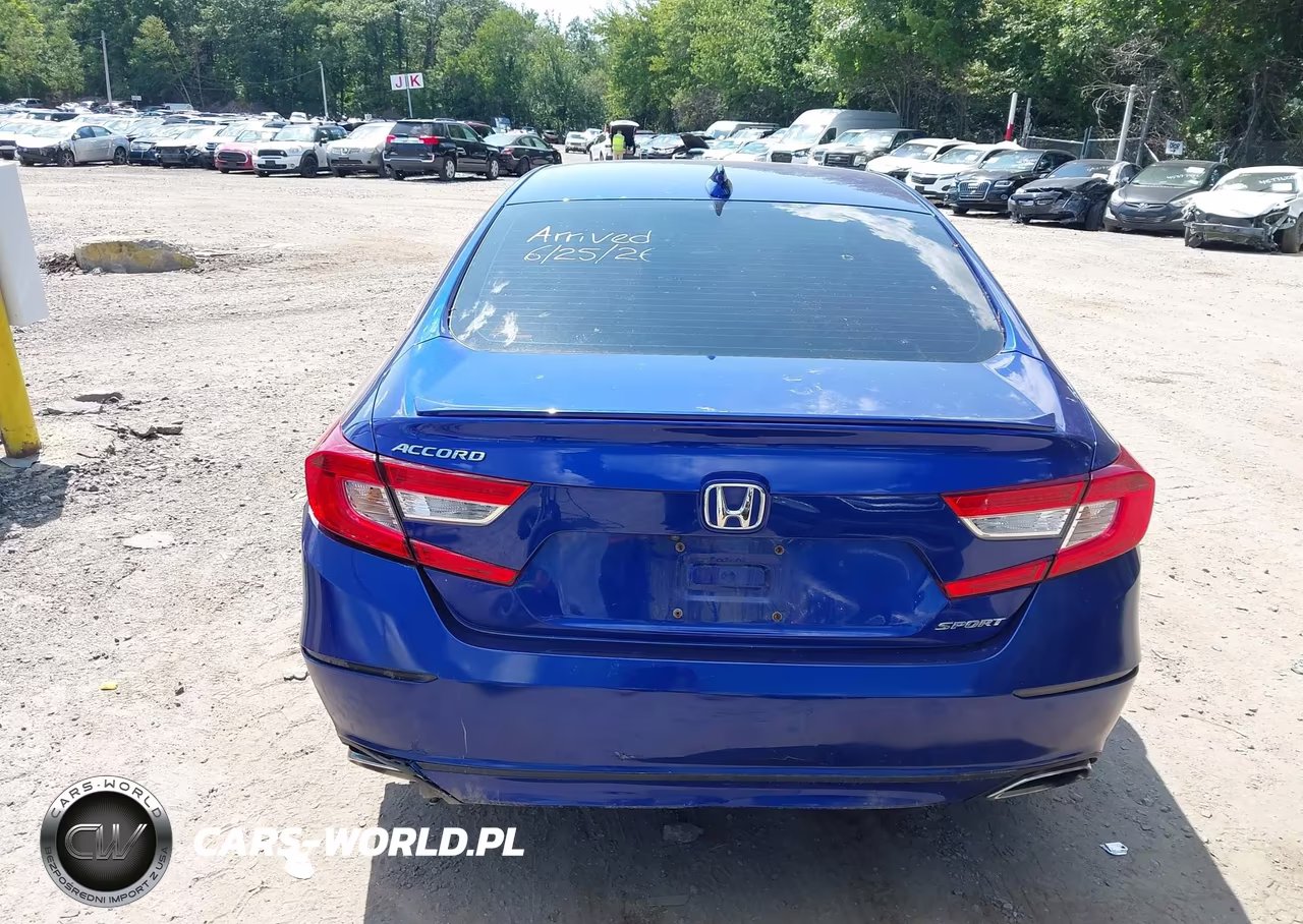 2018 Honda Accord Sport VIN:1HGCV1F31JA230116 - 17