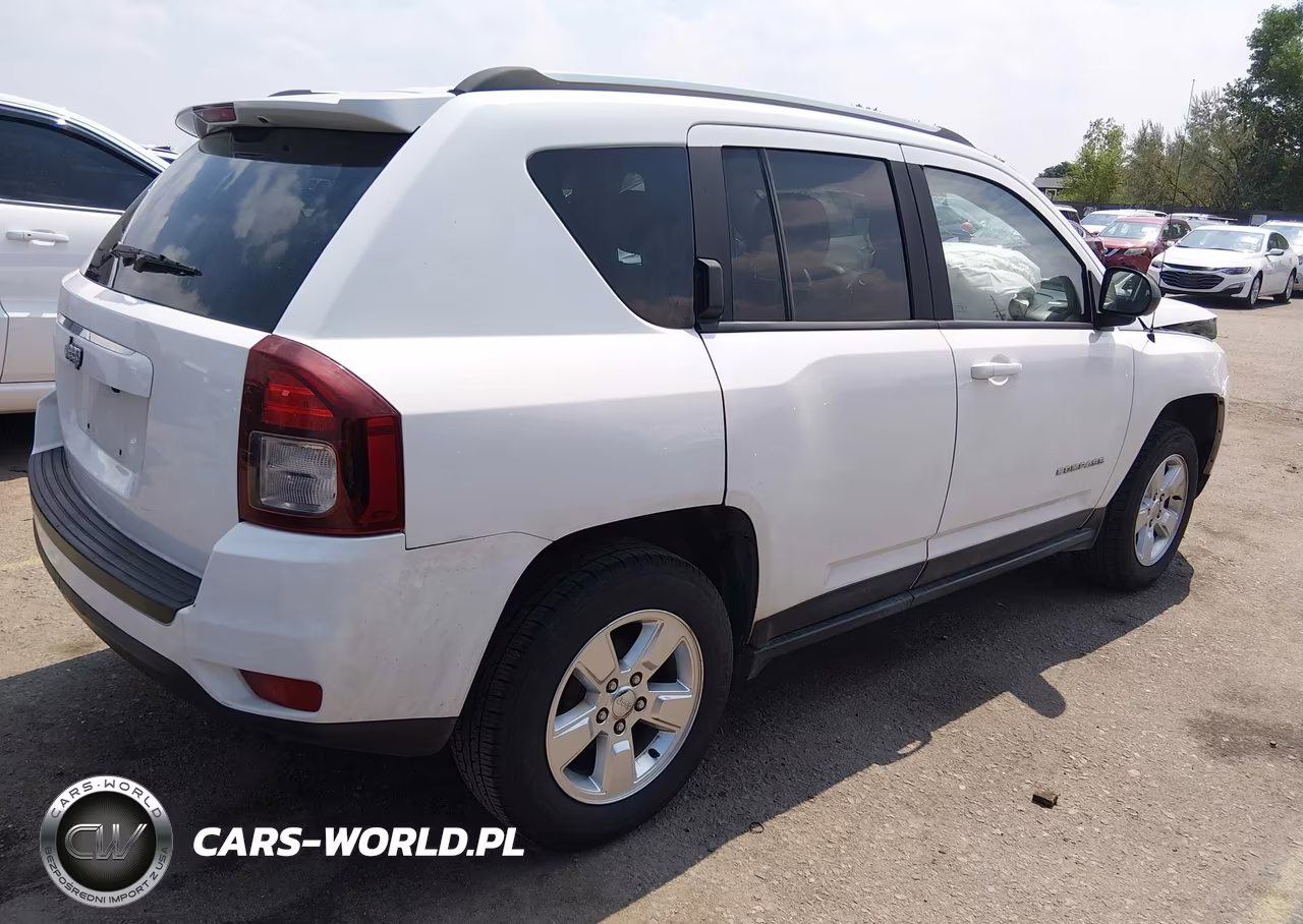 2014 Jeep Compass Sport VIN:1C4NJCBA4ED573395 - 4