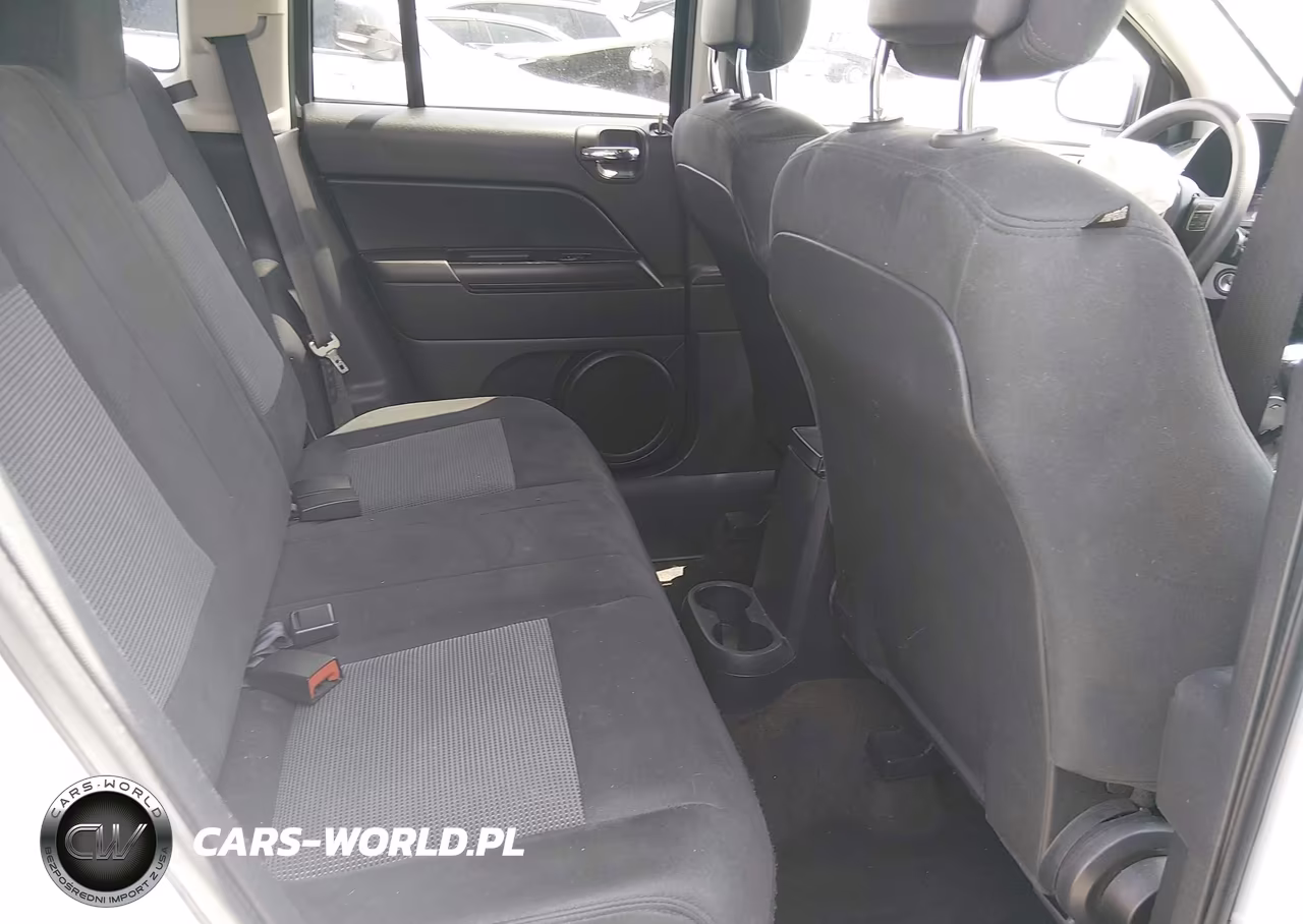 2014 Jeep Compass Sport VIN:1C4NJCBA4ED573395 - 8