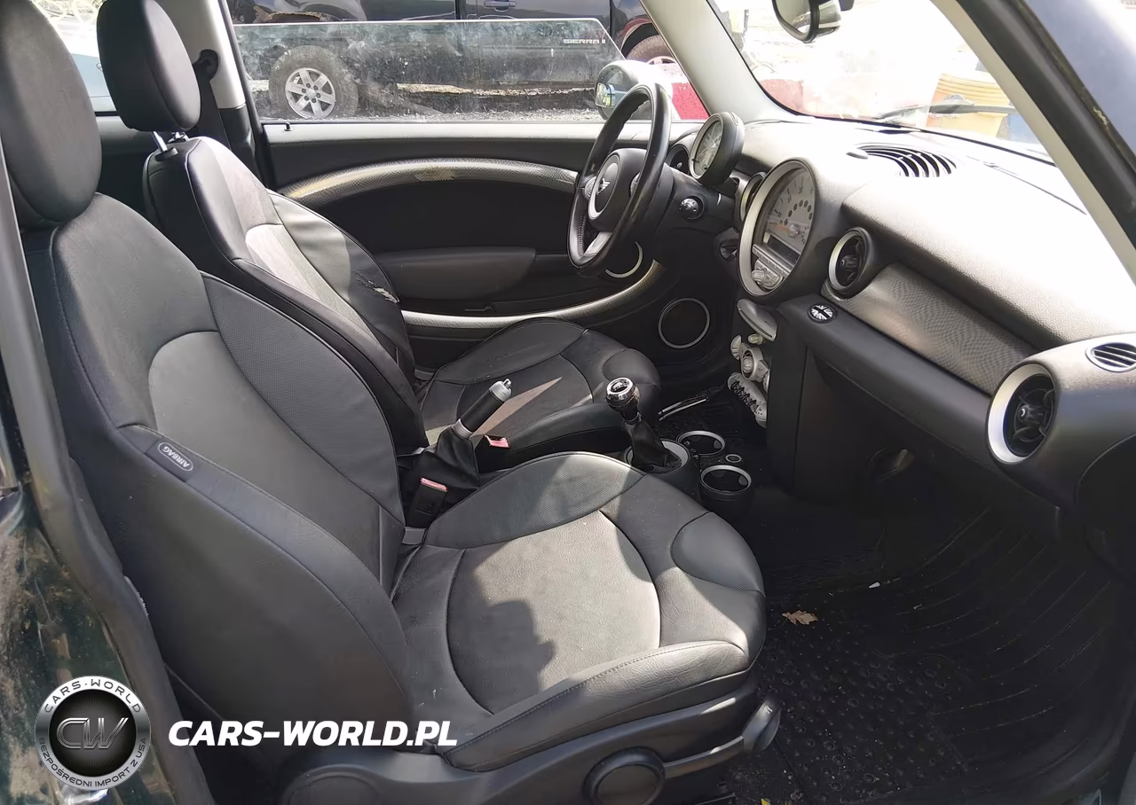 2008 Mini Cooper S VIN:WMWMF73568TT91730 - 5