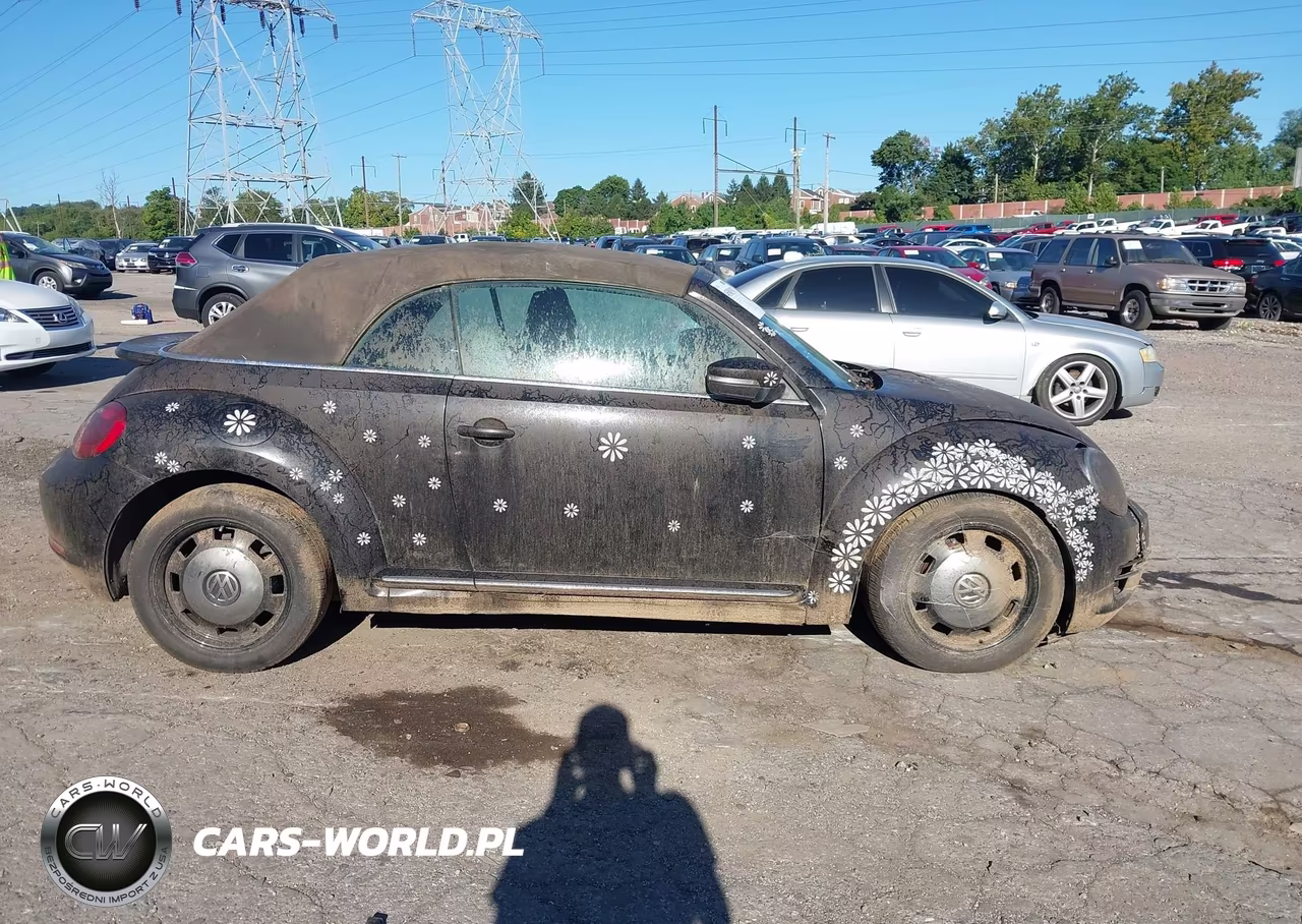 2013 Volkswagen Beetle 2.5L VIN:3VW5P7AT1DM821238 - 13