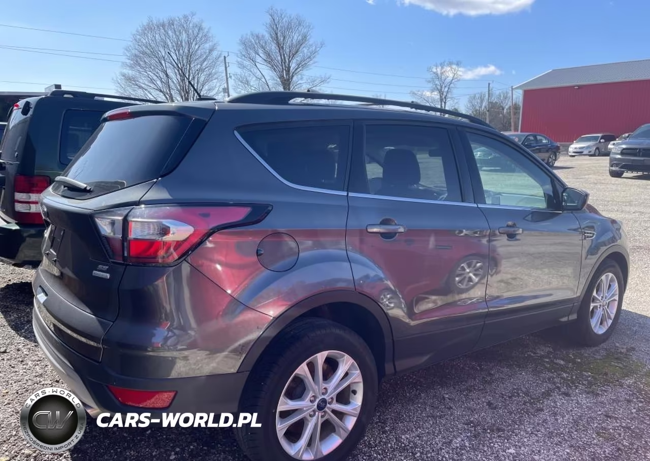 2017 Ford Escape Se VIN:1FMCU0GD7HUC08158 - 4