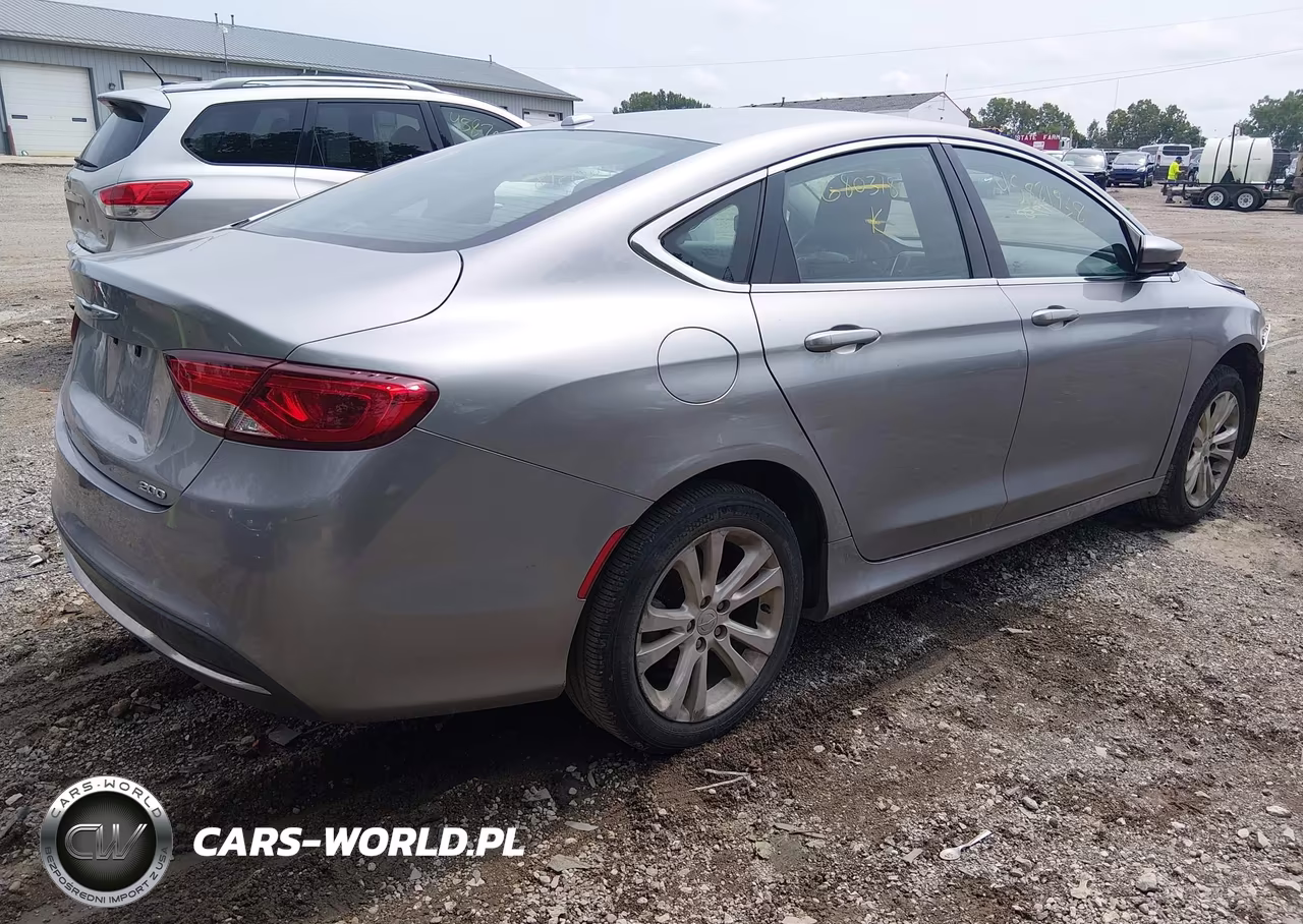 2015 Chrysler 200 Limited VIN:1C3CCCAB1FN680318 - 4