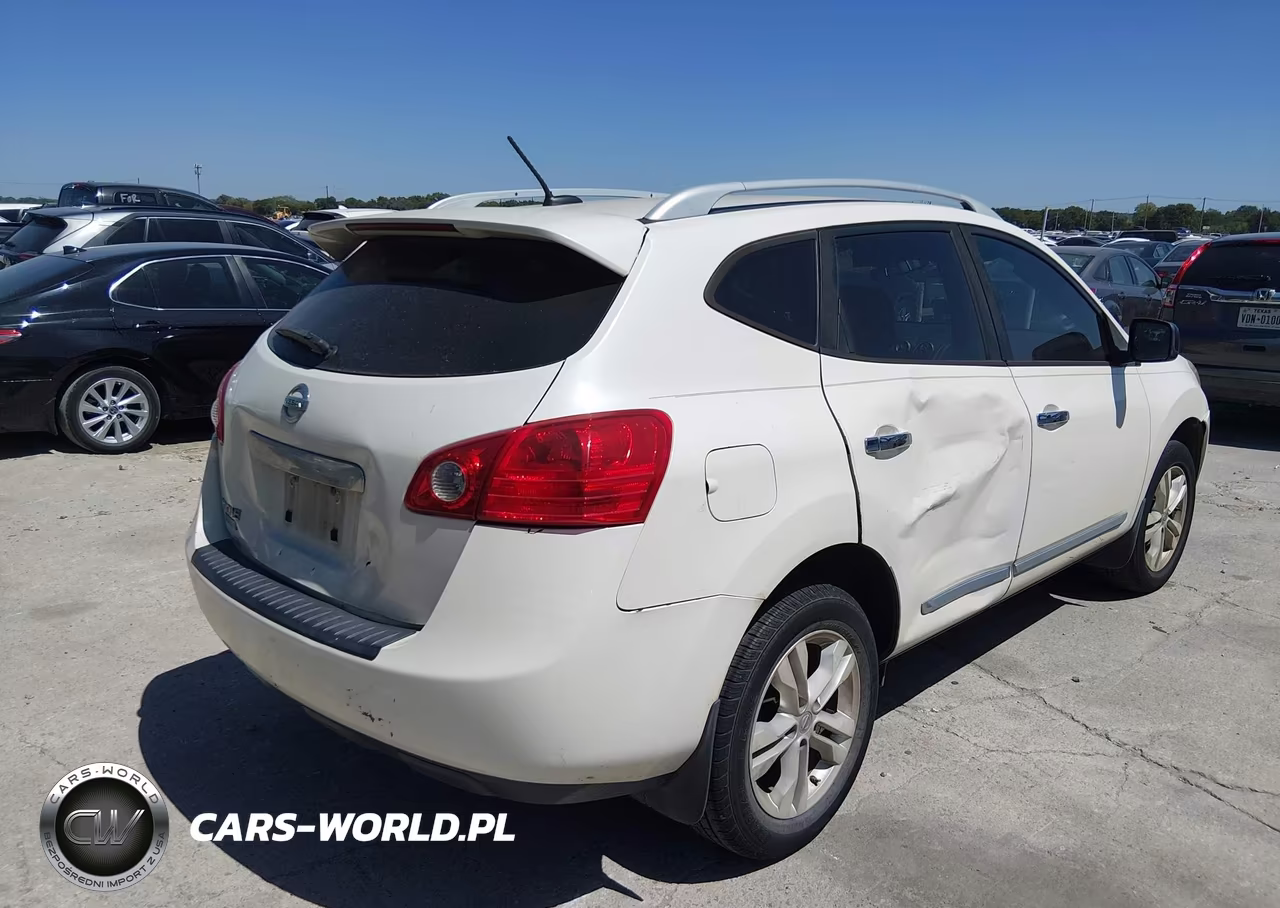 2015 Nissan Rogue Select S VIN:JN8AS5MT0FW161362 - 4